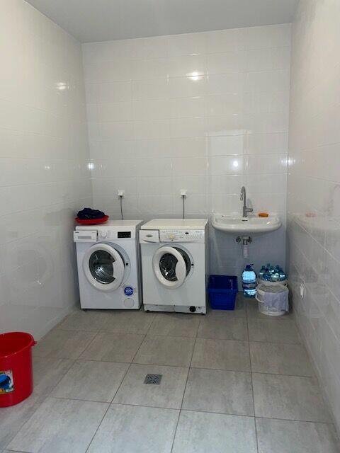 sprzedam dom pod wynajem pokoi