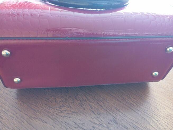 Torebka na ramię lub do ręki, stan prawie idealny.