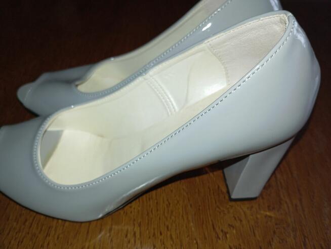 Buty piękne i wygodne, nowe, rozmiar 38