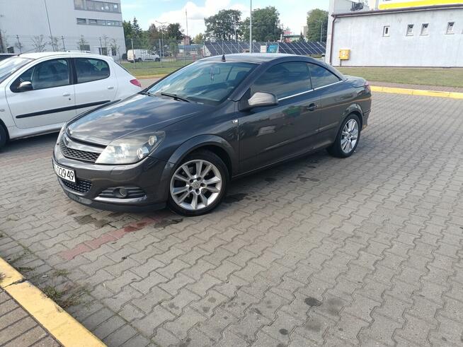 Opel Astra Kabriolet 1.9 Diesel 150 KM – 2010 r.