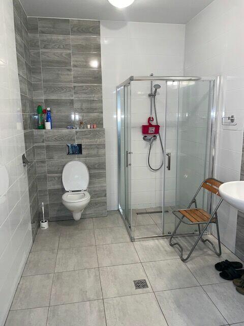 sprzedam dom pod wynajem pokoi