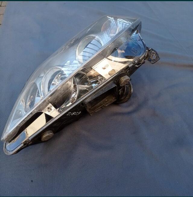 Lampa przednia Vectra c lift