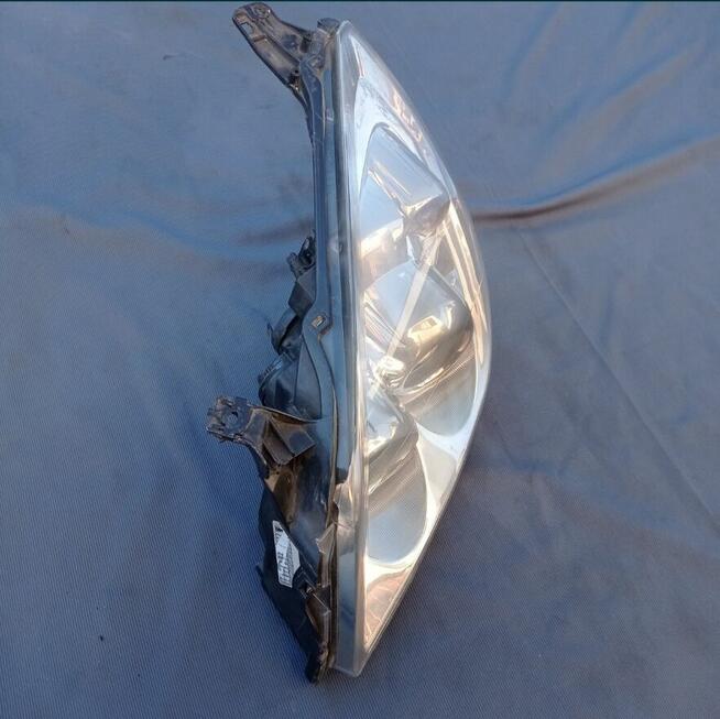 Lampa przednia Vectra c lift