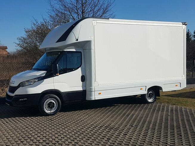 Iveco Daily KONTENER NISKOPODŁOGOWY 4,43x2,23x2,42 SKLEP BAR FOODTRUCK KAMPER AC