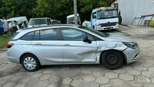 Opel Astra 1,0i 105KM Start/Stop Busines