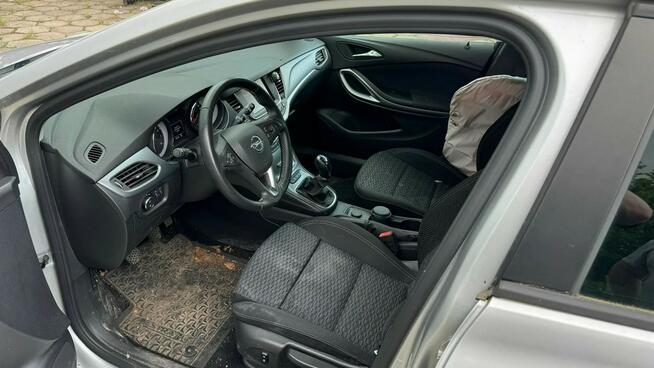 Opel Astra 1,0i 105KM Start/Stop Busines