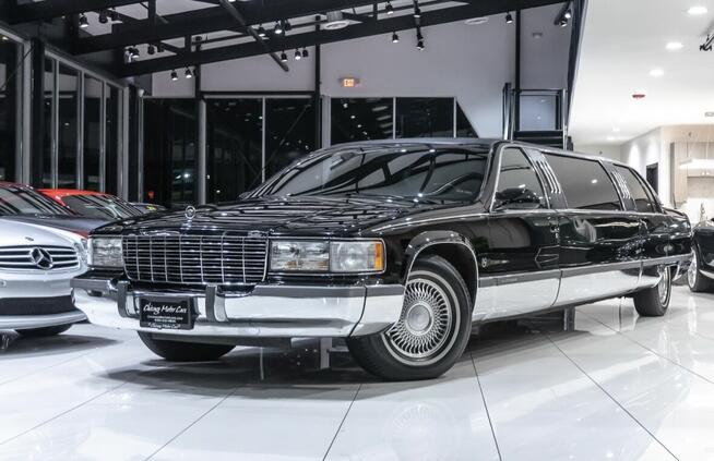 Wynajem limuzyny z kierowcą Cadillac 9 osobowy gangsta styl