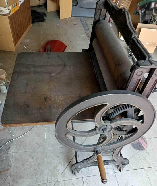 Antyczny magiel ręczny Prinzess.