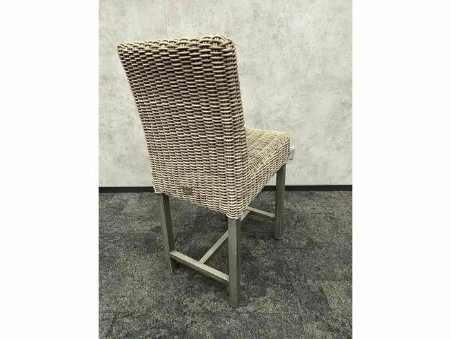 Zestaw ogrodowy 4 krzesła i drewnianym stół