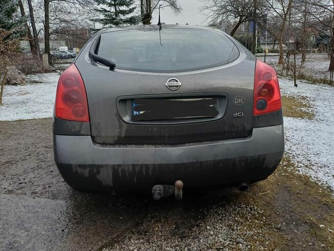 Samochodu nissan primera