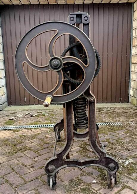 Antyczny magiel ręczny Prinzess.