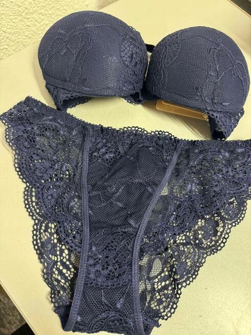 80B M SHEKINI Koronkowy biustonosz i majtki granatowy komple