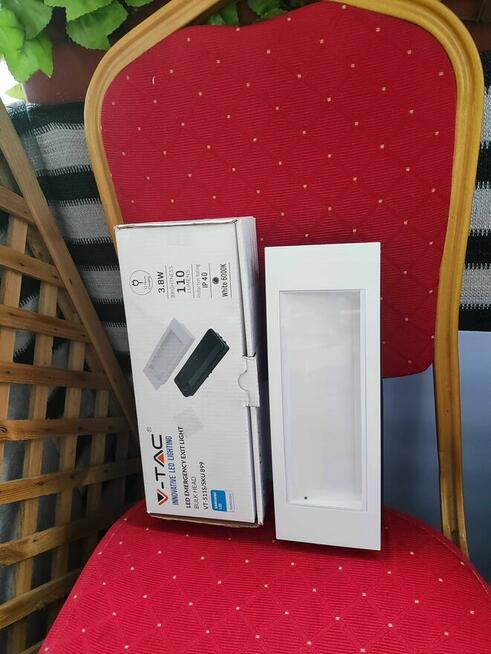 Podtynkowa Lampa Ewakuacyjna LED światło awaryjne Lampka