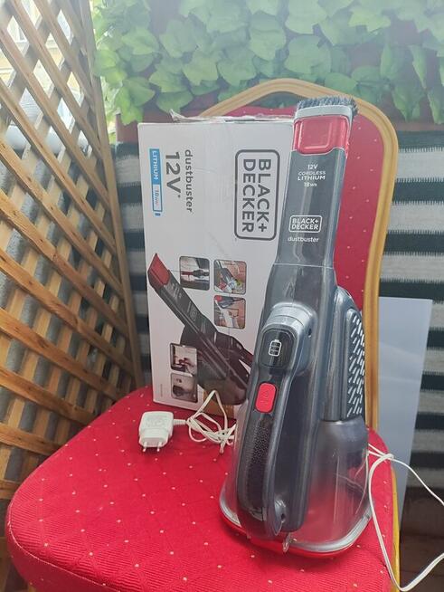 Odkurzacz ręczny bezprzewodowy Dustbuster 12V Black & Decker