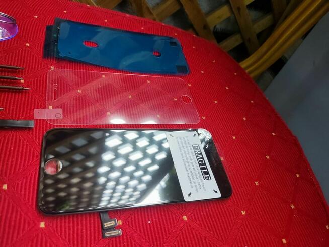 Wyświetlacz do telefonu iPhone 8 SE 2020 SE 2022 LCD dotyk