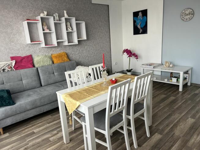 Przestronne, wyremontowane mieszkanie gotowe do zamieszkania