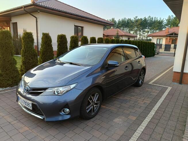 Sprzedam Toyota Auris 2015r. 1,8 Hybrid 136 KM