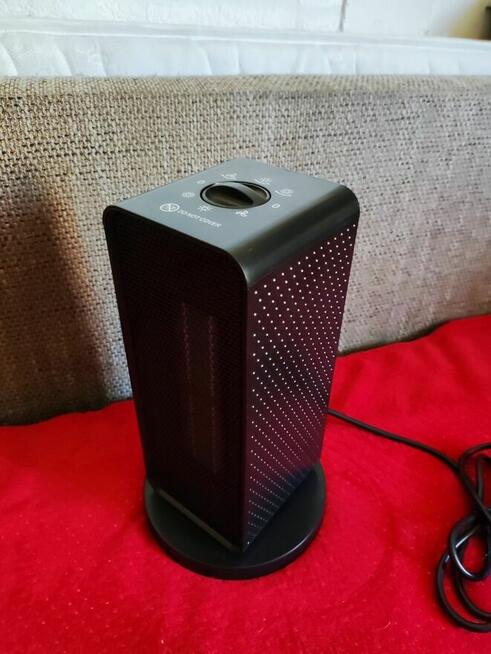 Termowentylator Grzejnik elektryczny Obrotowy Farelka wiatra