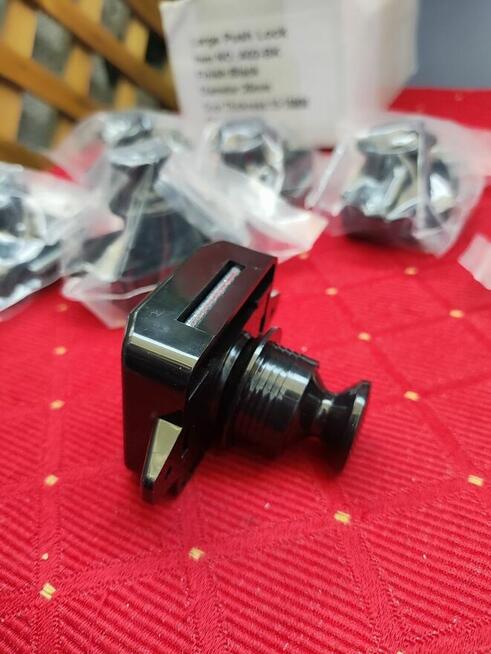 Zamek Zatrzaskowy Push LOCK do Szafki drzwi kamper przyczepy