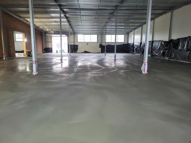 beton polerowany polerowanie posadzek przemysłowych