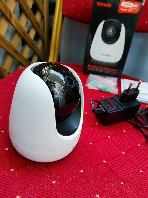 Kamera WiFi FULL HD Tenda CP3 do Monitoringu Obrotowa Niania