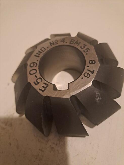 Nowe frezy 535 sztuk