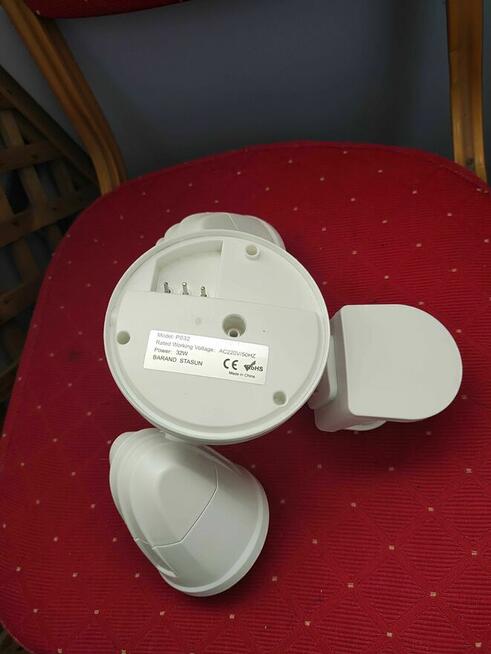 Kinkiet z czujnikiem ruchu Lampa LED zewnętrzna Stasun P032