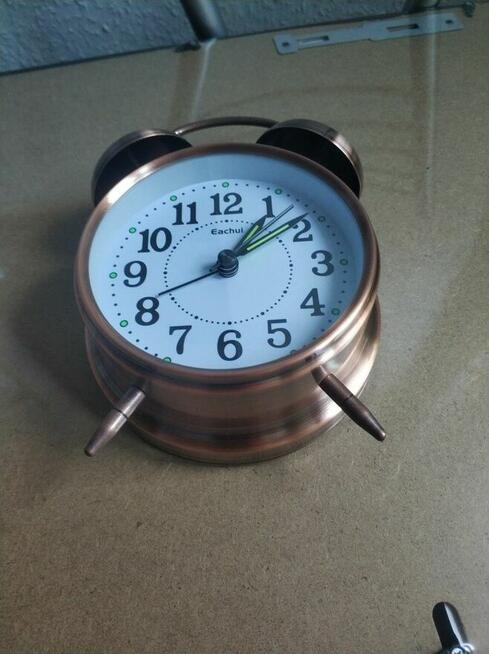 Złoty Budzik Zegar Zegarek Eachui DS802 z lampką dzwonkiem