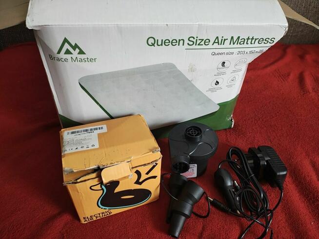 Brace Master Materac dmuchany z pompką elektryczną