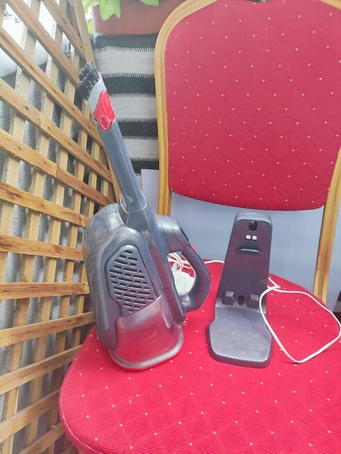 Odkurzacz ręczny bezprzewodowy Dustbuster 12V Black & Decker