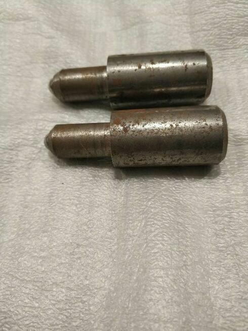 47) Sprzedam zawiasy tłoczone