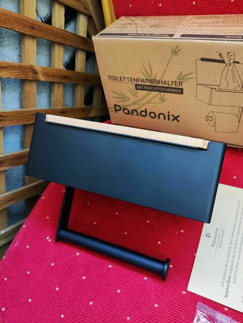 Uchwyt na papier toaletowy czarna metalowa półka bambusowa