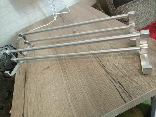 Wieszak Aluminiowy Srebrna na Ręczniki Płaszcze Kurtki półka