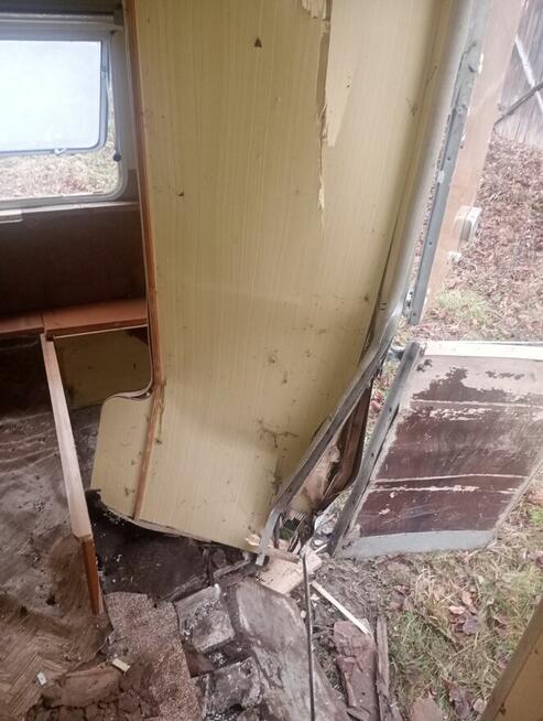 Syndyk sprzeda przyczepę kempingową IMV ADRIA 450