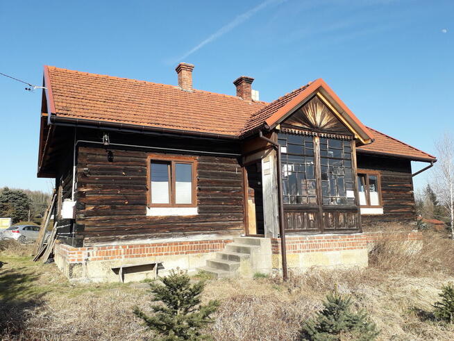 sprzedam drewniany dom na wsi z ogródkiem