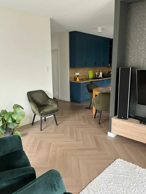 SPRZEDAM PRZESTRONNE MIESZKANIE 76m2, 3 BALKONY, 2 ŁAZIENKI