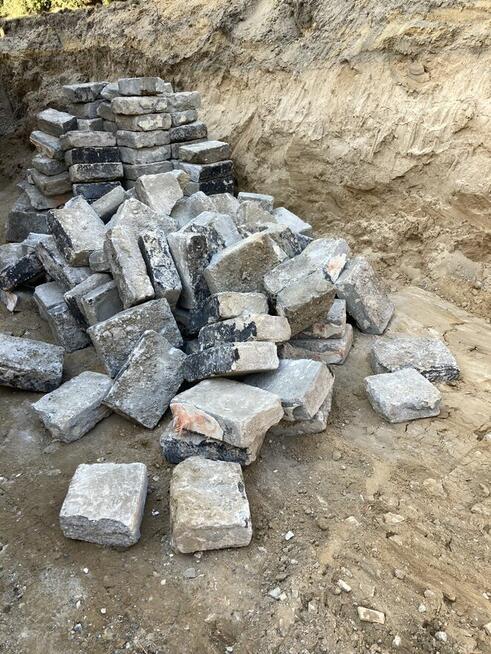 Bloczek betonowy z odzysku około 500 sztuk 1,50 pln za szt.