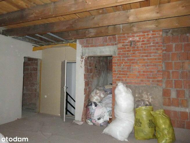 Syndyk sprzeda dom z działką