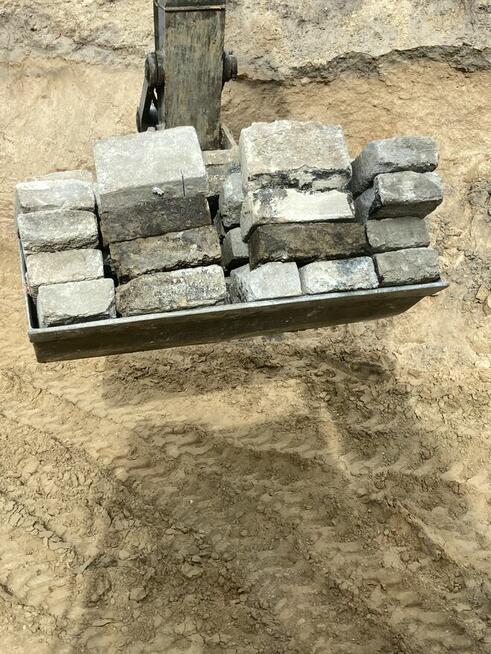 Bloczek betonowy z odzysku około 500 sztuk 1,50 pln za szt.