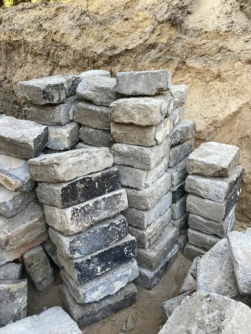 Bloczek betonowy z odzysku około 500 sztuk 1,50 pln za szt.
