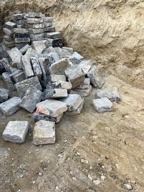 Bloczek betonowy z odzysku około 500 sztuk 1,50 pln za szt.