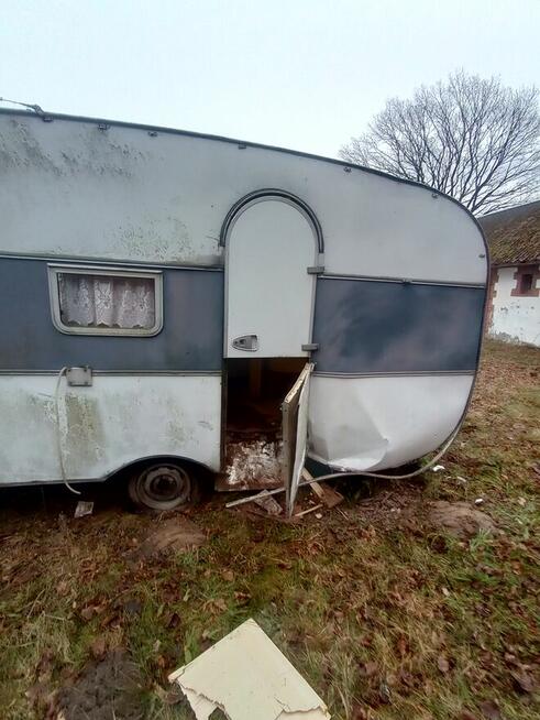 Syndyk sprzeda przyczepę kempingową IMV ADRIA 450