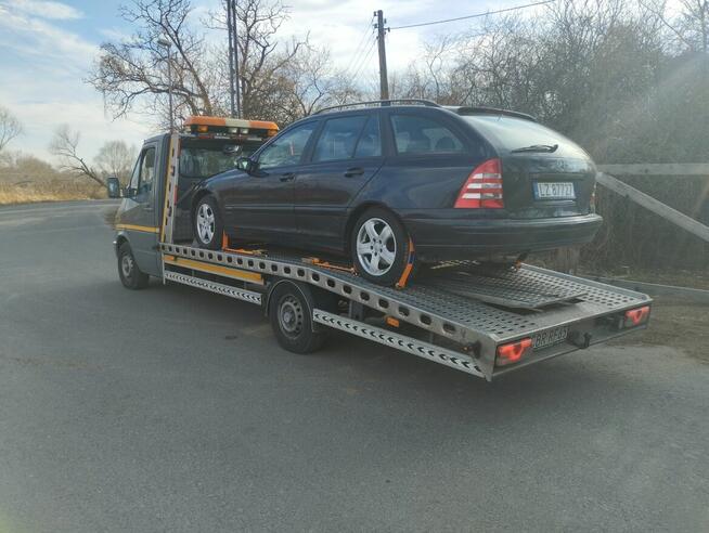 Pomoc drogowa 24h Usługi transportowe holowanie laweta