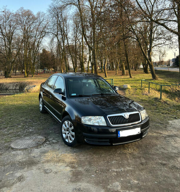 Skoda Superb 2.0 TDI Limousine Comfort 2006r. Polift