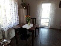 sprzedam drewniany dom na wsi z ogródkiem