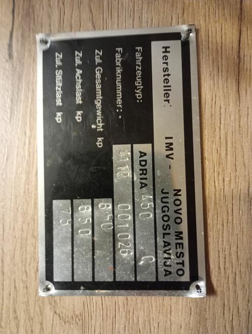 Syndyk sprzeda przyczepę kempingową IMV ADRIA 450