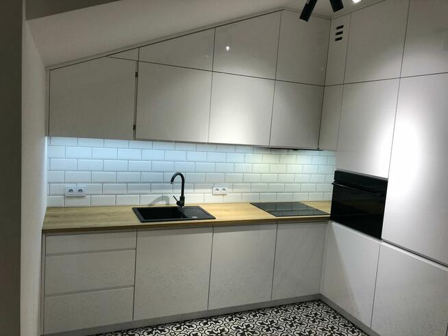 Produkcja i montaż Mebli na wymiar