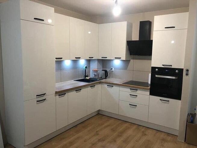 Produkcja i montaż Mebli na wymiar