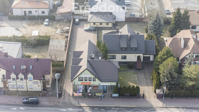 Budynek handlowy z domem wolnostojącym - Legionowo