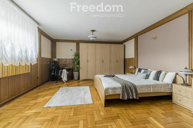 Budynek handlowy z domem wolnostojącym - Legionowo